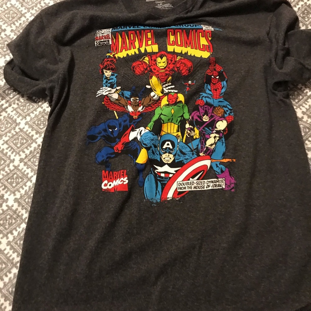 Men’s large marvel T-shirt